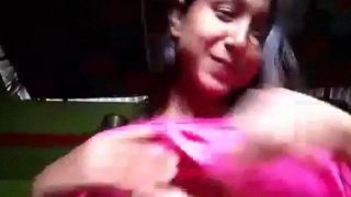 Gadis Desa Bangladesh Manis Memamerkan Tubuh Telanjang Dalam Video Panas