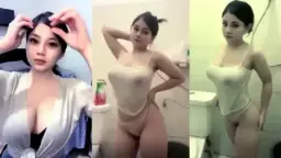Mandi Sambil Mainin Babyfe, Bikin Basah Kuyup Nggak Karuan.