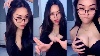 Nayasa Berkacamata Live Video Panas Penuh Aksi