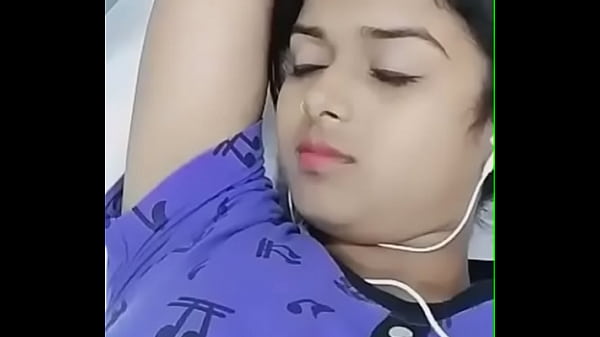 Tonton Video Cewek Desi Bikin Tegang, Bikin Ngilu Di Perut!