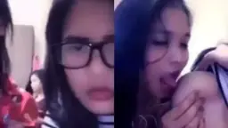 Abg Montok Saling Remas Tetek Gede, Lesbian Panas Bikin Ngilu.