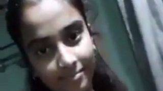 Cewek India Abg Pertama Kali Main Sendiri, Klip Hot Banget
