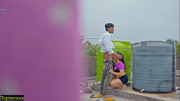 Ngentot Panas Di Atap! Tolong Jangan Crot Di Dalam Memek