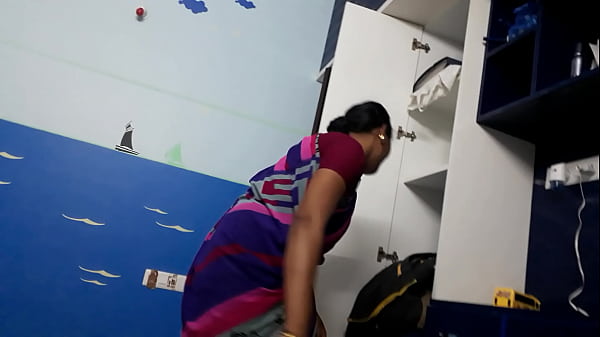 Desi Pembantu Baru Yang Bikin Situasi Makin Panas Di Rumah