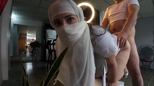 Janda Berjilbab Digenjot Keras Sampai Maninya Muncrat Di Pantat – Main Bareng Hijabers