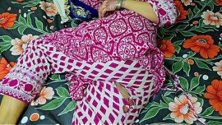 Ibu Tiri Celananya Sobek, Lalu Anak Tiri Ngewe Memeknya Sampai Pantatnya Kencang.