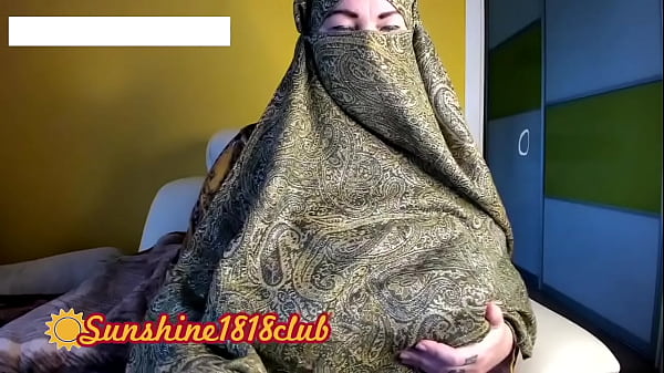 Nonton Bokep Live Streaming 10 November, Ibu Turki Arab Berhijab Montok, Toket Gede, Sange Banget.