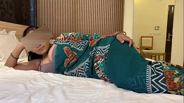 Sasur Ji Menggoda Menantu Baru, Lalu Ngewe Dia Keras-keras Pakai Suara Hindi