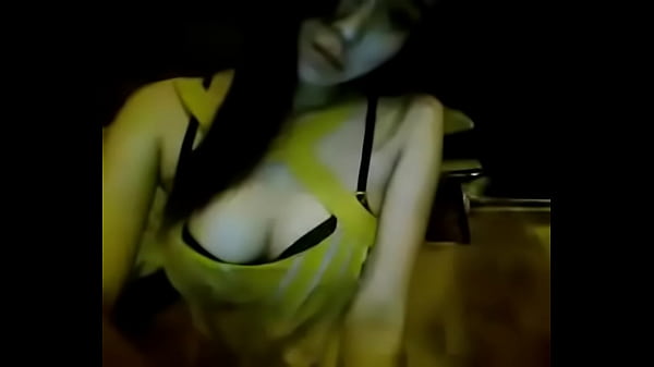 Cewek Indonesia Lagi Horny Di Depan Kamera, Siap Digoda Dan Dimainin