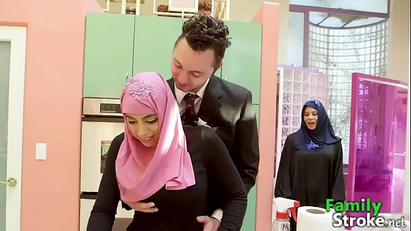 Anak Tiri Arab Digocok Kontol Adik Tiri Sampe Mampus
