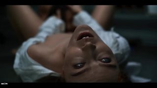 Alien Parasit Pengendali Pikiran Vs Cewek Seksi Bergoyang