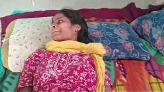 Desi Bhabhi Digebah Tetangga Sampe Meringis Keenakan.