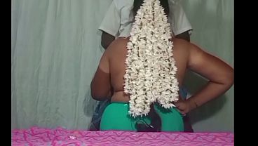 Desi Tamil Istri Rumah Panas, Senggama Liar Di Kamar.