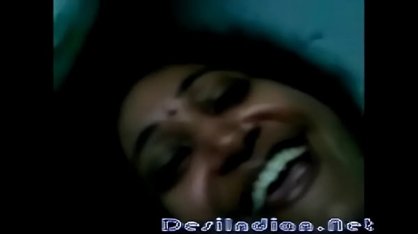 Desi Cute Telugu Aunty Yang Bikin Ngilu, Bibir Montok Siap Dimakan