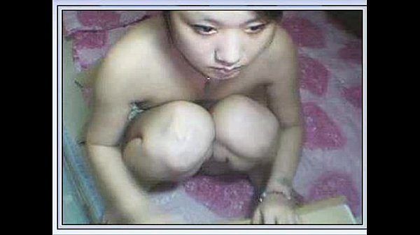 Gadis Mungil Tionghoa Melebarkan Kakinya Di Depan Kamera, Siap Digarap.