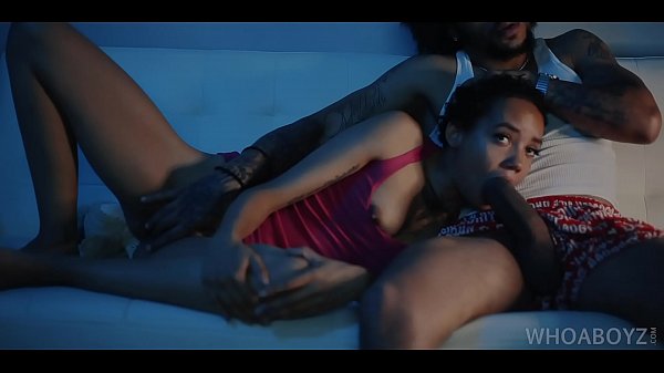 Anak Tiri Digebuk Bokap Sampe Nyepong Pas Lagi Sange