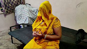 Cewek India Seksi Lagi Digebukin Sama Tantenya