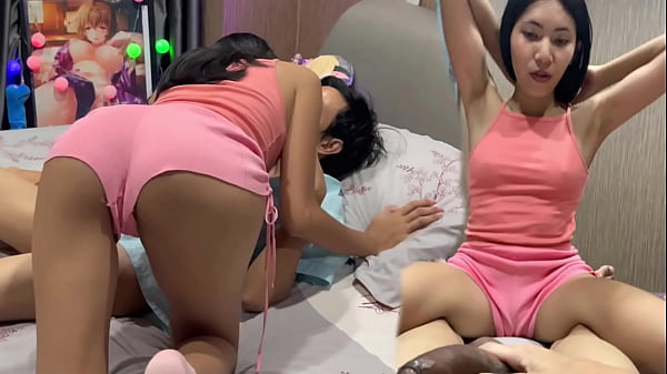 Ibu Tiri Panas Puasin Nafsu Gue, Dia Izinin Gue Rekam Juga!!