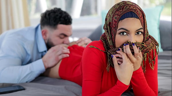Stepbokep Ngajarin Step-sister Berhijabnya Soal ‘pelajaran’ Ranjang Sebelum Nikah – Hijab Panas