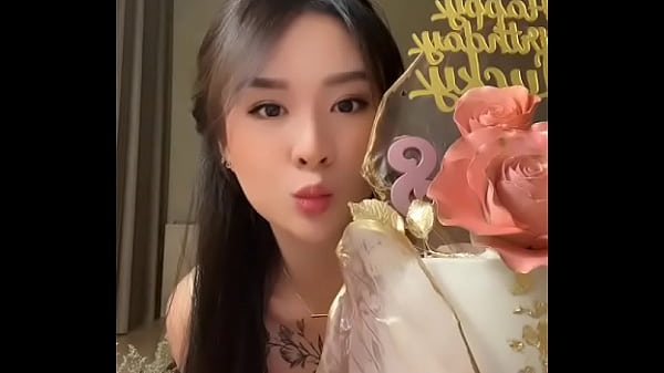 Tiktok Nipslip Cewek China, Puting Nyempil Bikin Muncrat