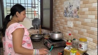 Desi Cewek Bikin Ngilu, Pengen Digebukin Sampe Minta Ampun.