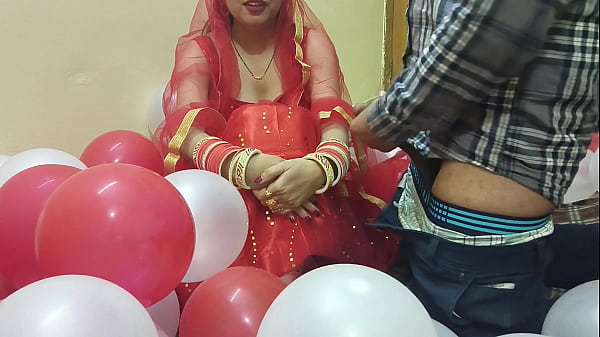 Malam Pertama Istri Baru Desi Cantik Seksi Digaruk Suami Pakai Bahasa Hindi