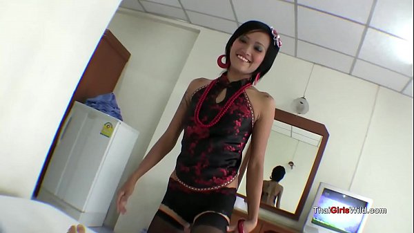 Ngentot Cakep Thailand Kasih Ngewe Enak Bikin Muncrat.