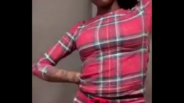 Tante Asian Doll Goyangin Pantat Montoknya Di Ig Live Sambil Nyanyi Lagu Baru, Bibir Basahnya Bikin Ngiler.