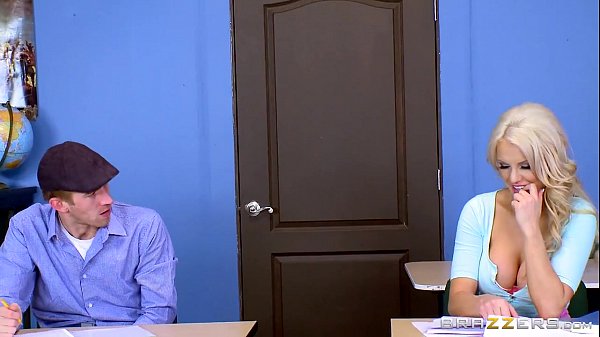 Brazzers – Kenzie Taylor – Toket Gede Ngegoda Di Sekolah