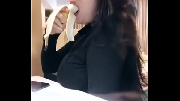 Monica Adhea, Cewek Model Indonesia, Lagi Ngewe Mulut Panas, Bikin Ngaceng.