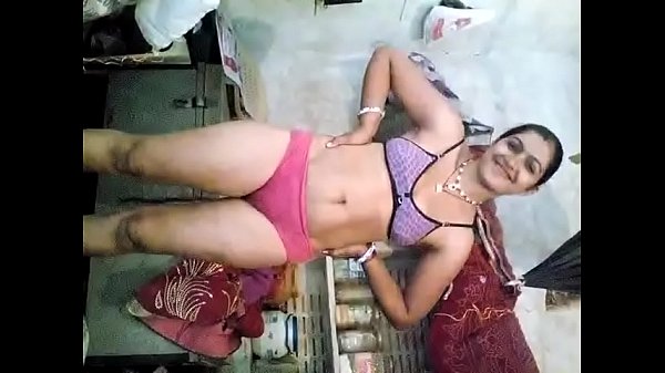 Desi Panas, Lagu Dengan Bumbu Nafsu Yang Bikin Basah.