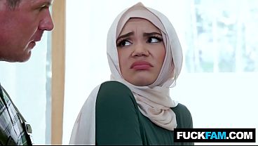 Nyesel Banget, Si Hijabi Imut Pertama Kali Digarap Sama Tukang Ledeng Bejat, Naudi Nala & Jason Sarcinelli