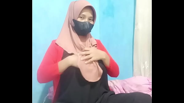 Gadis Hijab Ngen*** Pakai Dildo Sampe Crot, Nafsu Bejat Bikin Makin Liar.