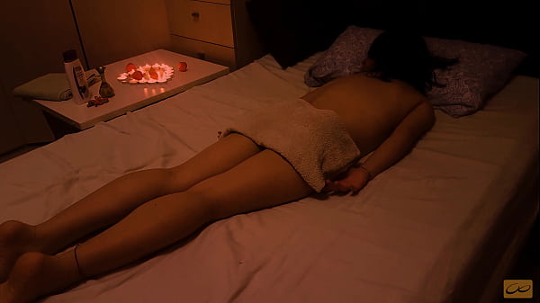 Pijat Erotis Berubah Jadi Ngewe Bikin Aku Crot – Nuru Thai Orgasme Nggak Berujung