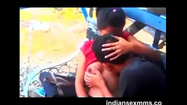 Desi Lovers Nyepong Tetek Sampe Basah