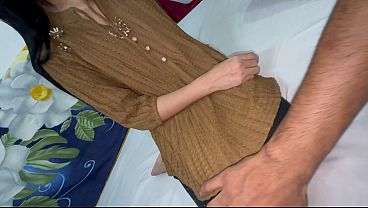 Aku Bawa Pacarku Vishali Ke Hotel, Langsung Robek Memek Perawannya Pertama Kali.
