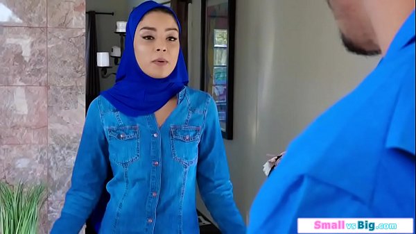 Gadis Arab Belia Digebuk Dua Cowok Gede